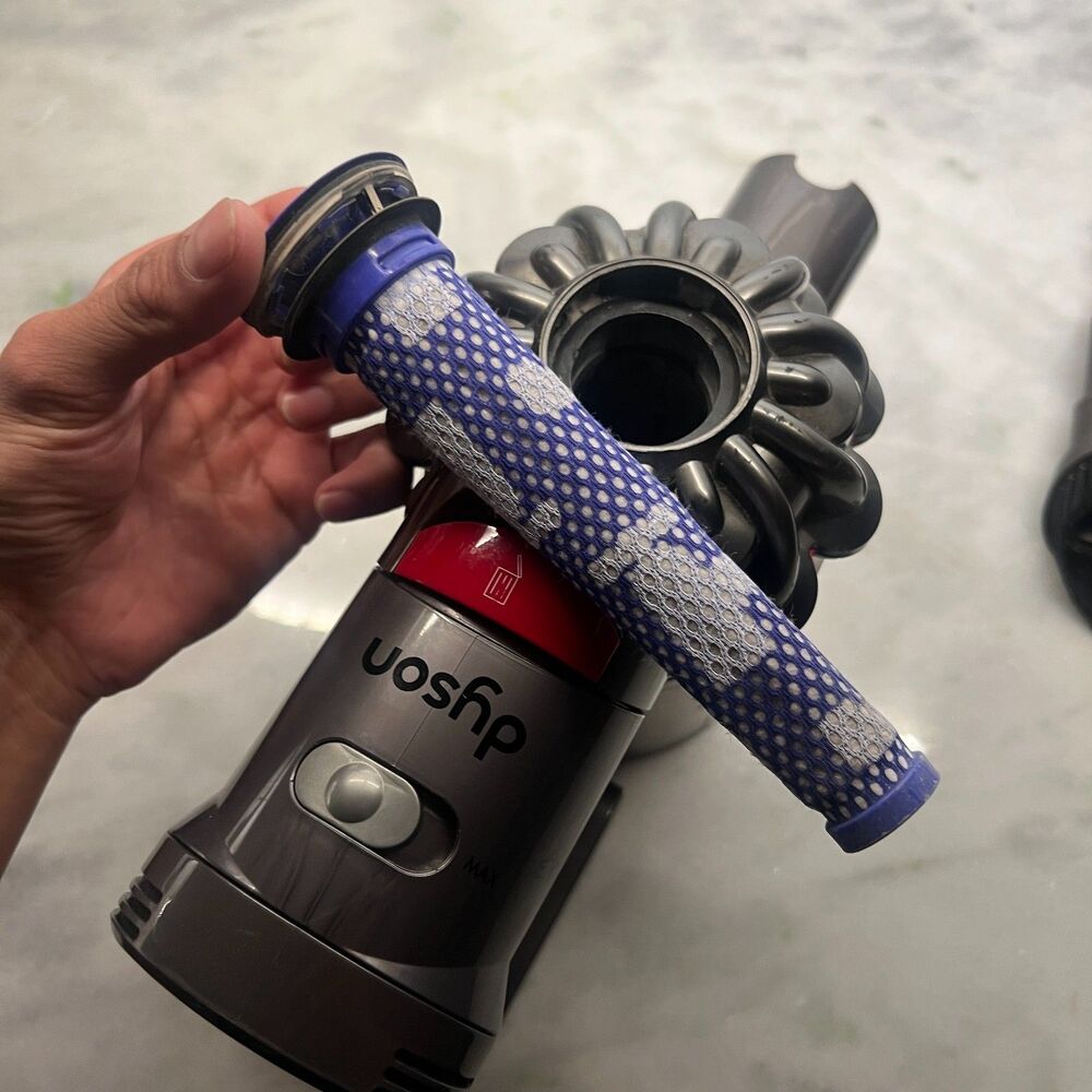 Dyson V7 Trigger SV11 Handheld Cordless Vacuum Battery + Tool AS-IS Untested Rea - Picture 7 of 9